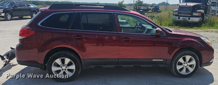 image for item EJ5679 2011 Subaru  Outback SUV