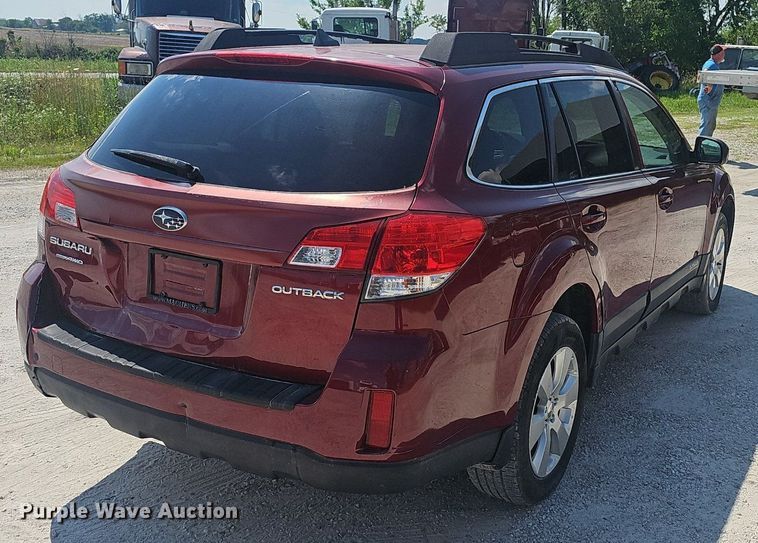 image for item EJ5679 2011 Subaru  Outback SUV