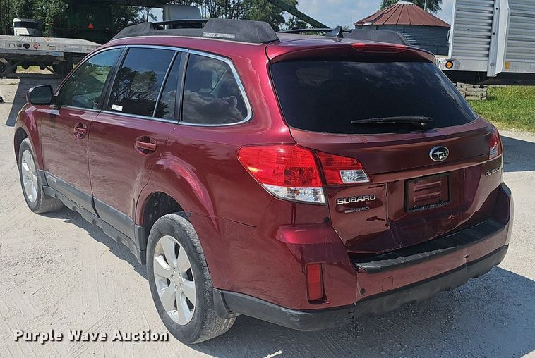 image for item EJ5679 2011 Subaru  Outback SUV