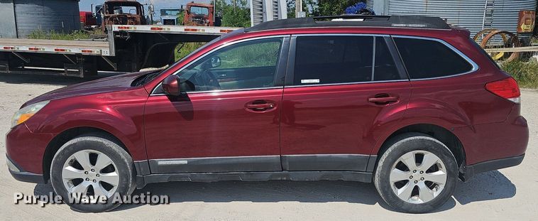 image for item EJ5679 2011 Subaru  Outback SUV