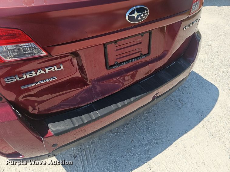 image for item EJ5679 2011 Subaru  Outback SUV