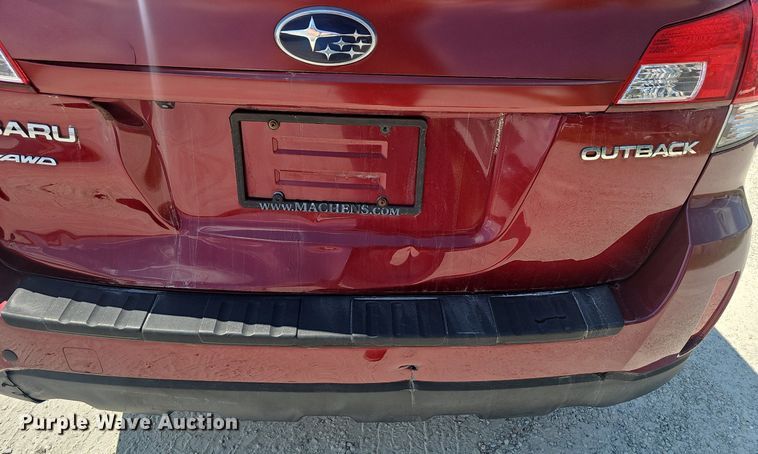 image for item EJ5679 2011 Subaru  Outback SUV