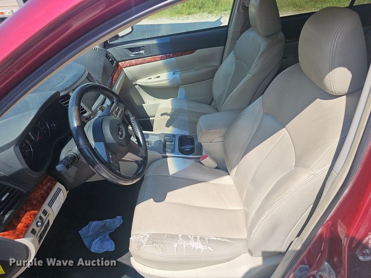 image for item EJ5679 2011 Subaru  Outback SUV