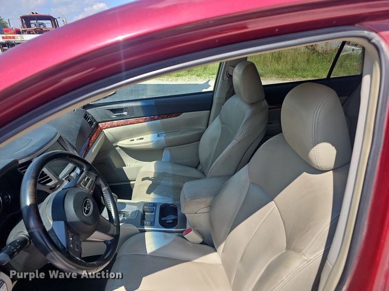 image for item EJ5679 2011 Subaru  Outback SUV