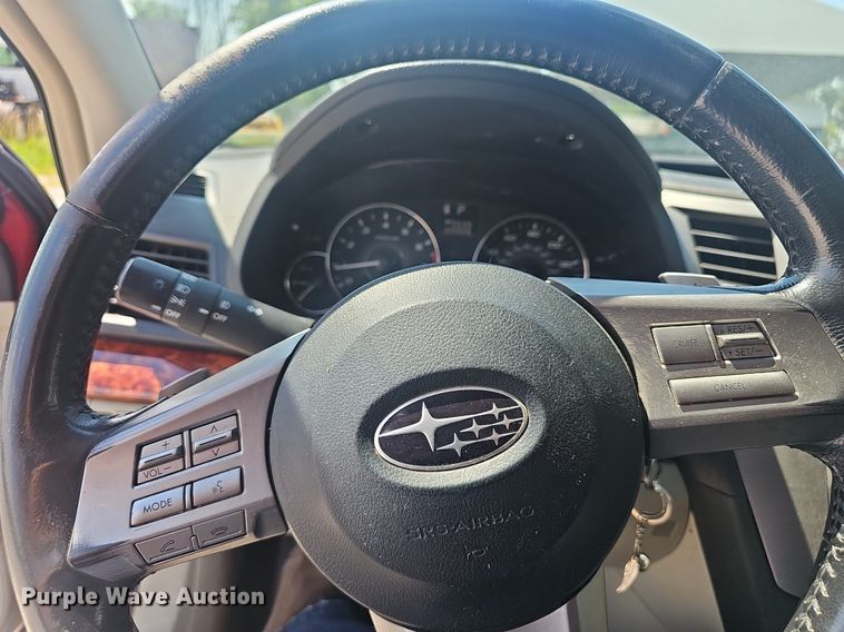 image for item EJ5679 2011 Subaru  Outback SUV