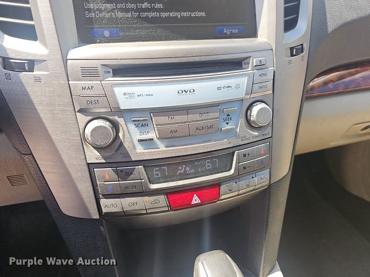 image for item EJ5679 2011 Subaru  Outback SUV