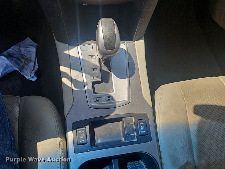 image for item EJ5679 2011 Subaru  Outback SUV