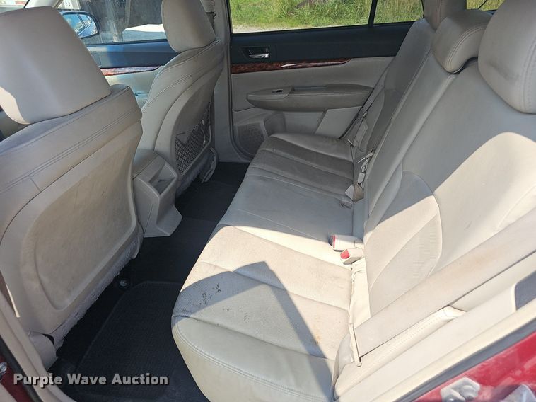 image for item EJ5679 2011 Subaru  Outback SUV