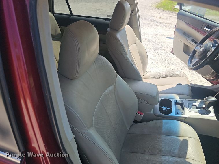 image for item EJ5679 2011 Subaru  Outback SUV