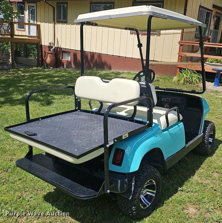 image for item EJ5686 Yahmaha golf cart