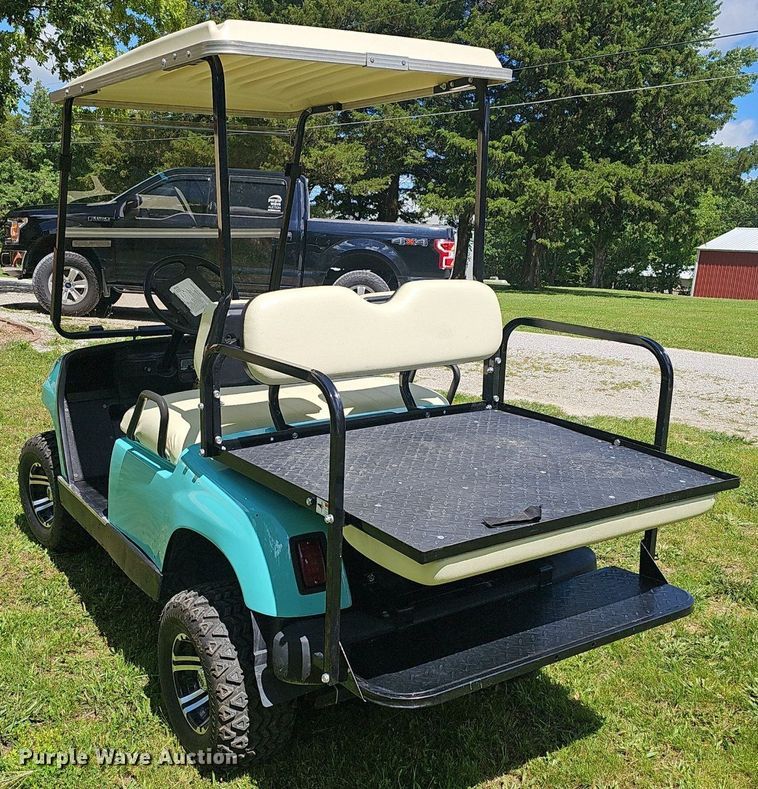 image for item EJ5686 Yahmaha golf cart