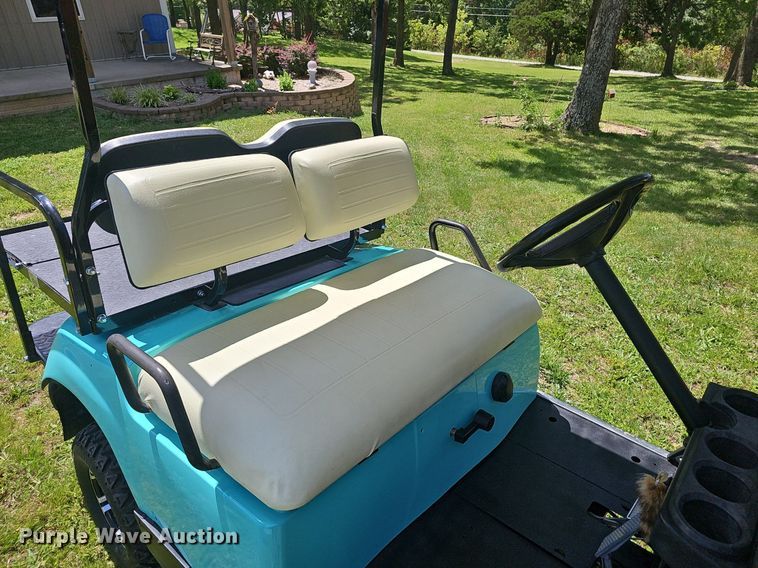 image for item EJ5686 Yahmaha golf cart