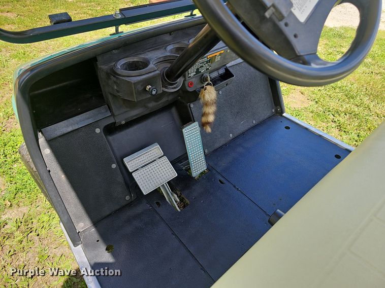 image for item EJ5686 Yahmaha golf cart