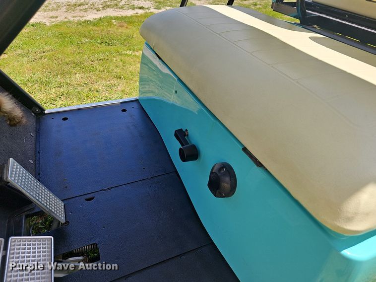 image for item EJ5686 Yahmaha golf cart