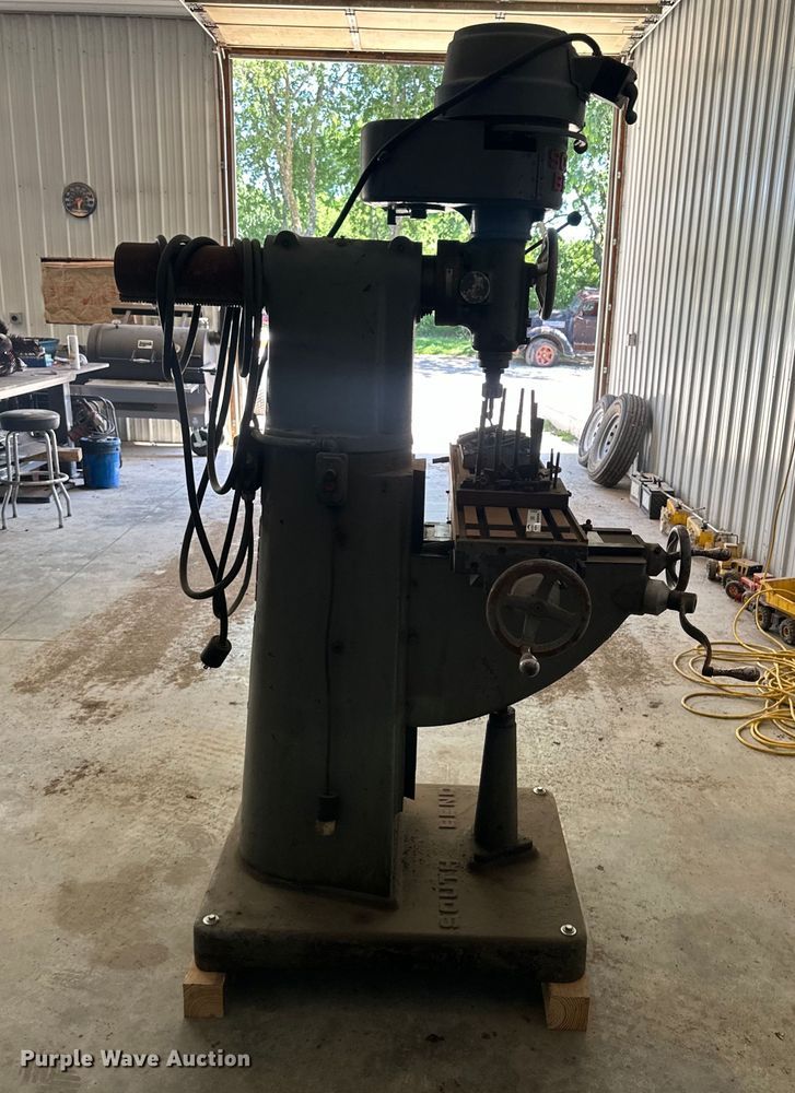 image for item EJ6851 South Bend  Vertical milling machine 