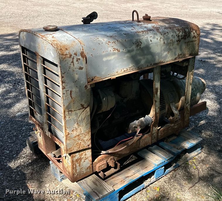 image for item EJ6852 Lincoln  SA200 welder