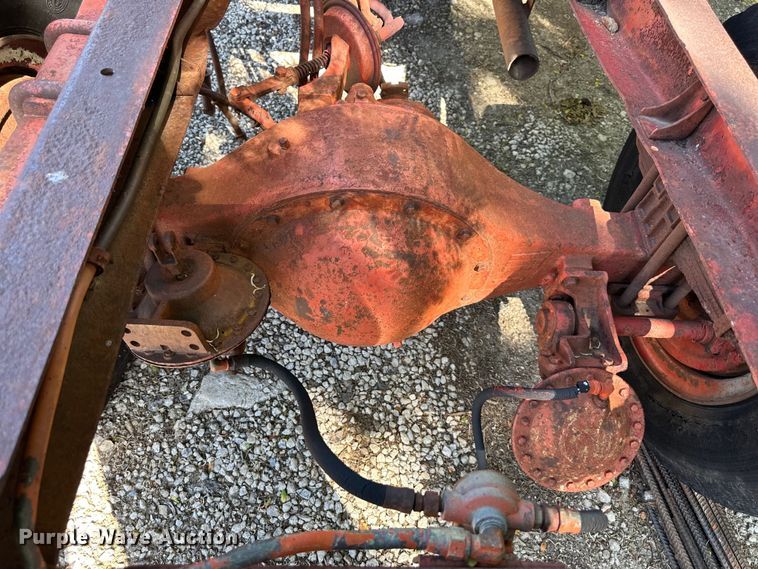 image for item EJ6853 International KB-10 truck cab and chassis