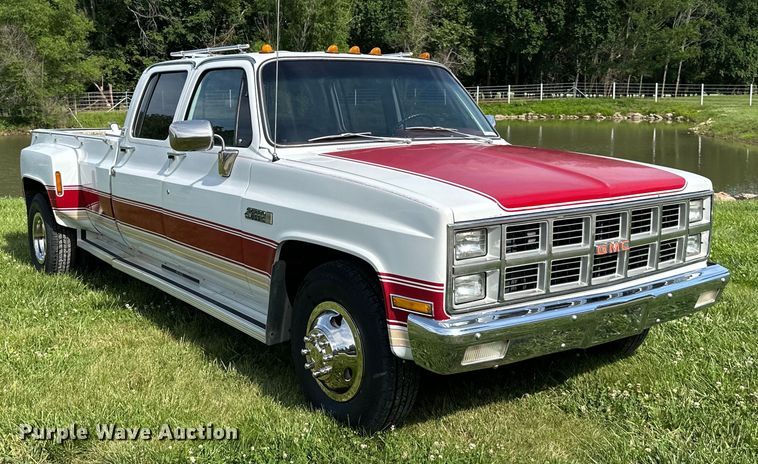 image for item EJ6892 1982 GMC C3500 Crew Cab pickup truck