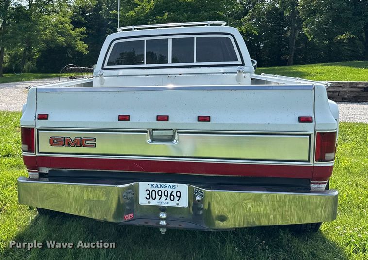 image for item EJ6892 1982 GMC C3500 Crew Cab pickup truck