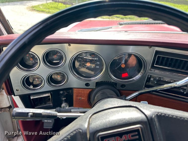 image for item EJ6892 1982 GMC C3500 Crew Cab pickup truck