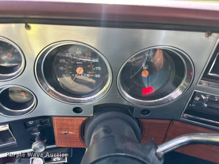 image for item EJ6892 1982 GMC C3500 Crew Cab pickup truck