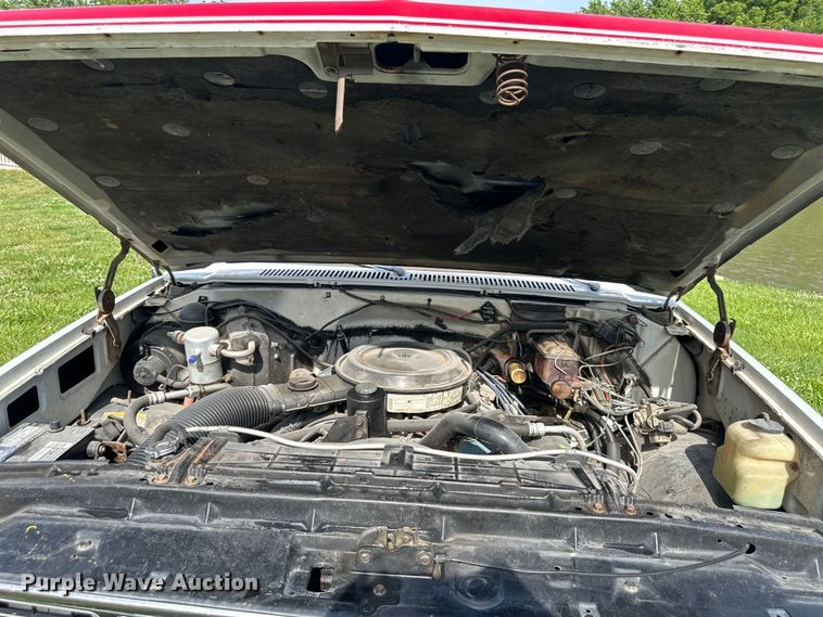 image for item EJ6892 1982 GMC C3500 Crew Cab pickup truck