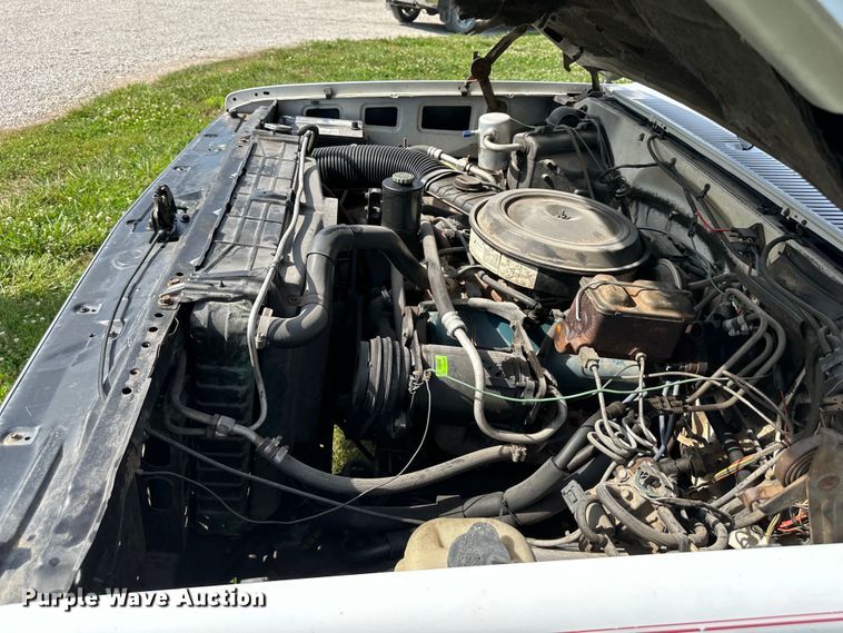 image for item EJ6892 1982 GMC C3500 Crew Cab pickup truck