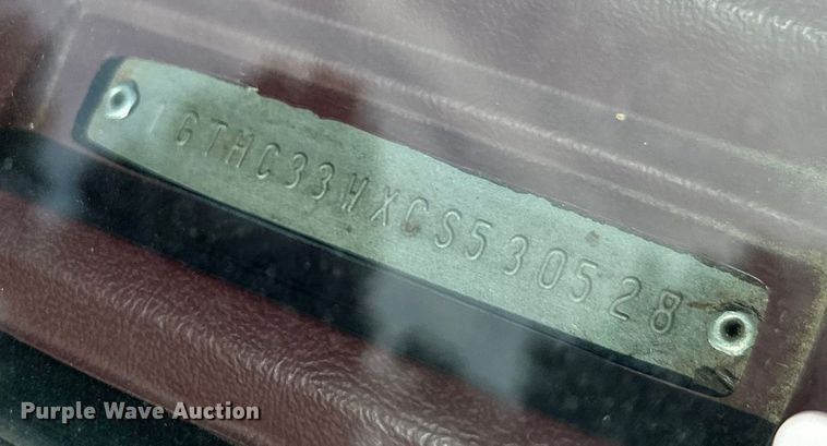 image for item EJ6892 1982 GMC C3500 Crew Cab pickup truck