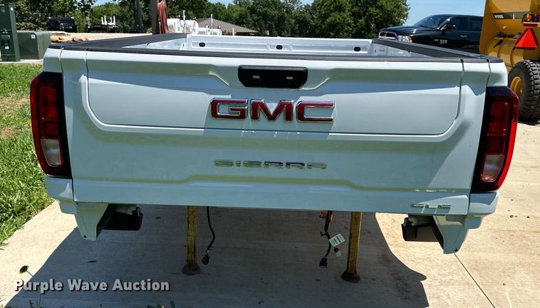 image for item EJ6906 GMC Sierra SLT  8' Bed