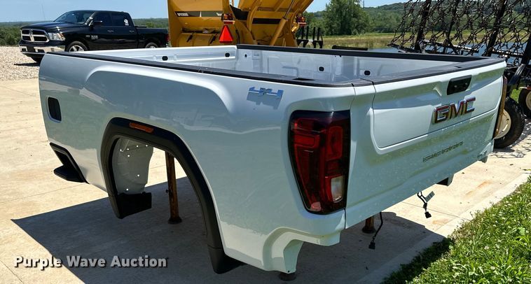 image for item EJ6906 GMC Sierra SLT  8' Bed