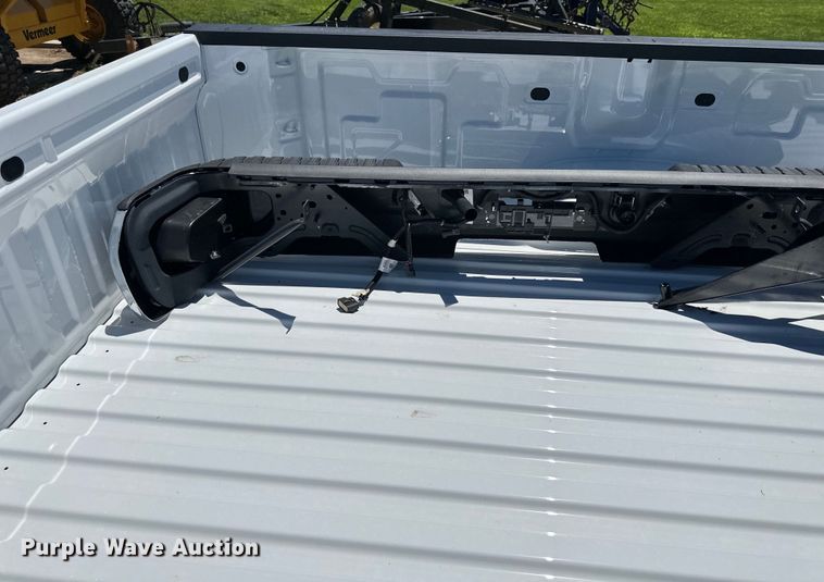 image for item EJ6906 GMC Sierra SLT  8' Bed