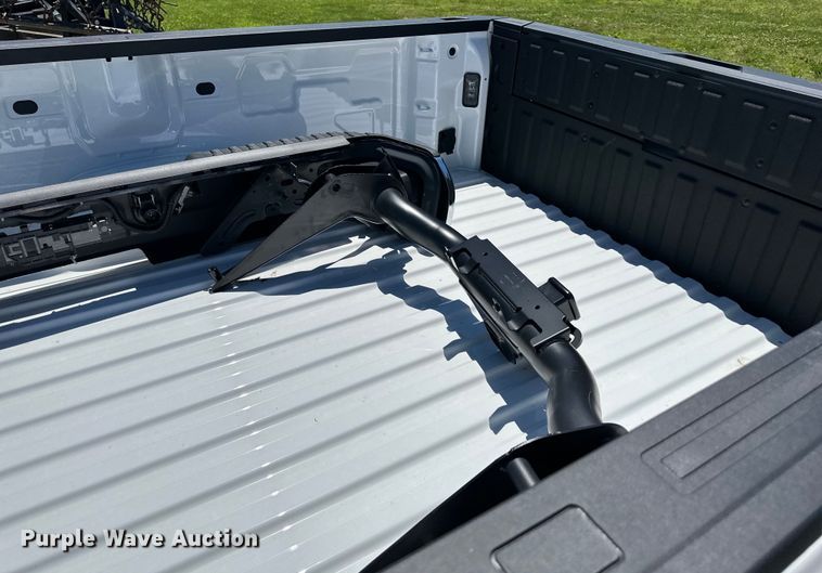 image for item EJ6906 GMC Sierra SLT  8' Bed