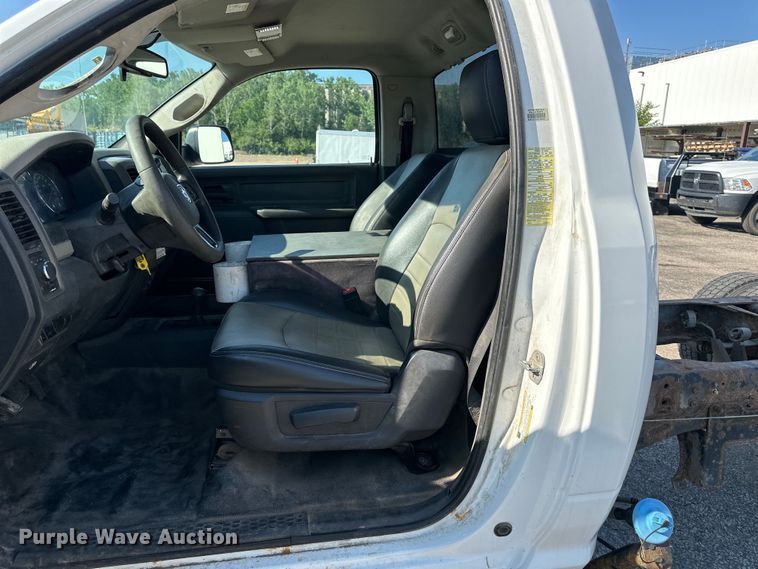 image for item EJ6909 2012 Dodge  Ram 5500HD truck cab and chassis