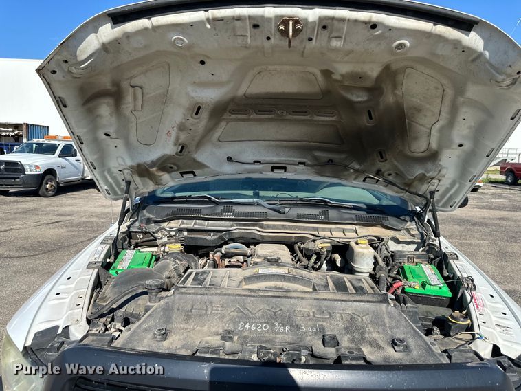 image for item EJ6909 2012 Dodge  Ram 5500HD truck cab and chassis