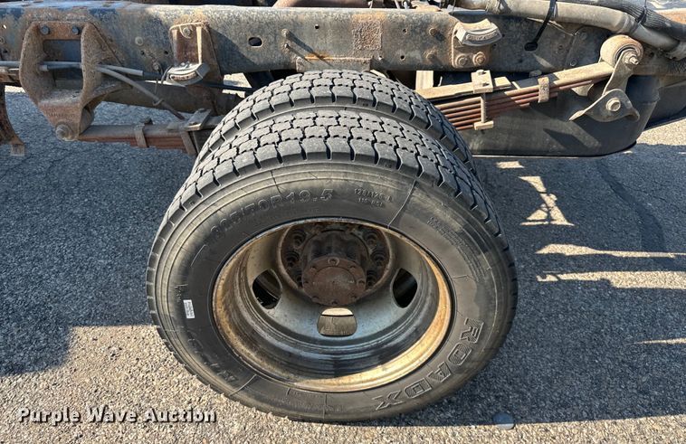 image for item EJ6909 2012 Dodge  Ram 5500HD truck cab and chassis