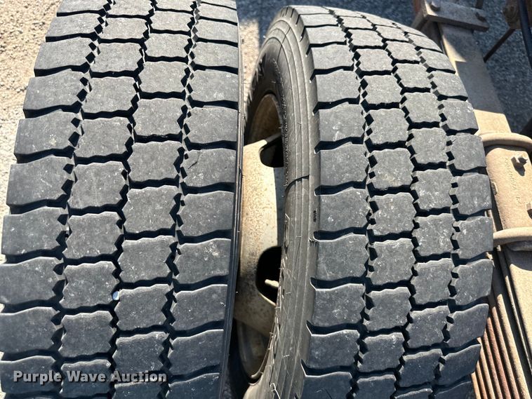 image for item EJ6909 2012 Dodge  Ram 5500HD truck cab and chassis