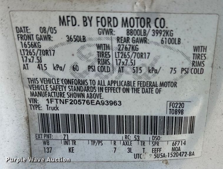 image for item EJ6911 2006 Ford F250 Super Duty XL utility bed pickup truck