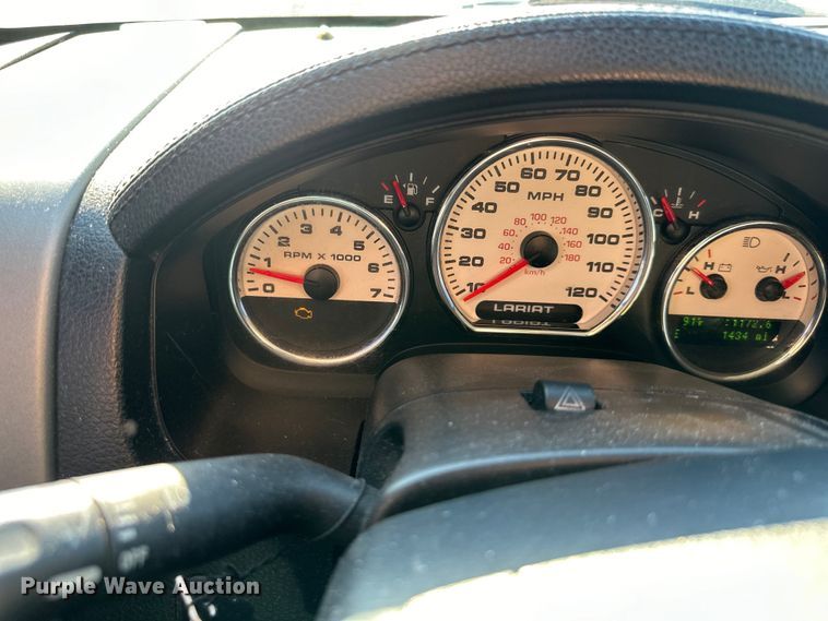 image for item EJ6913 2007 Ford F150 SuperCrew pickup truck