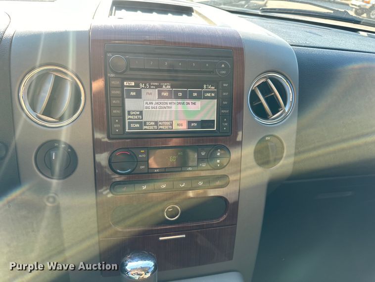 image for item EJ6913 2007 Ford F150 SuperCrew pickup truck