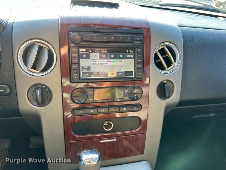 image for item EJ6913 2007 Ford F150 SuperCrew pickup truck