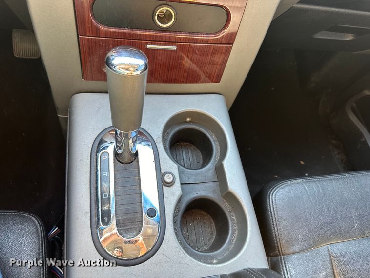 image for item EJ6913 2007 Ford F150 SuperCrew pickup truck