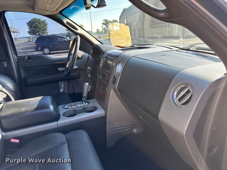 image for item EJ6913 2007 Ford F150 SuperCrew pickup truck