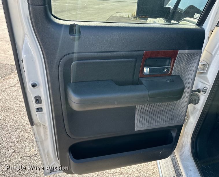 image for item EJ6913 2007 Ford F150 SuperCrew pickup truck