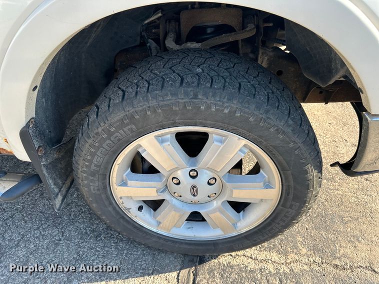 image for item EJ6913 2007 Ford F150 SuperCrew pickup truck