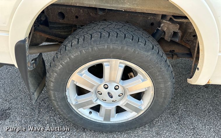 image for item EJ6913 2007 Ford F150 SuperCrew pickup truck