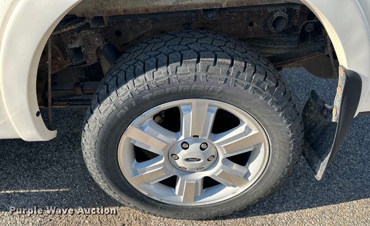 image for item EJ6913 2007 Ford F150 SuperCrew pickup truck