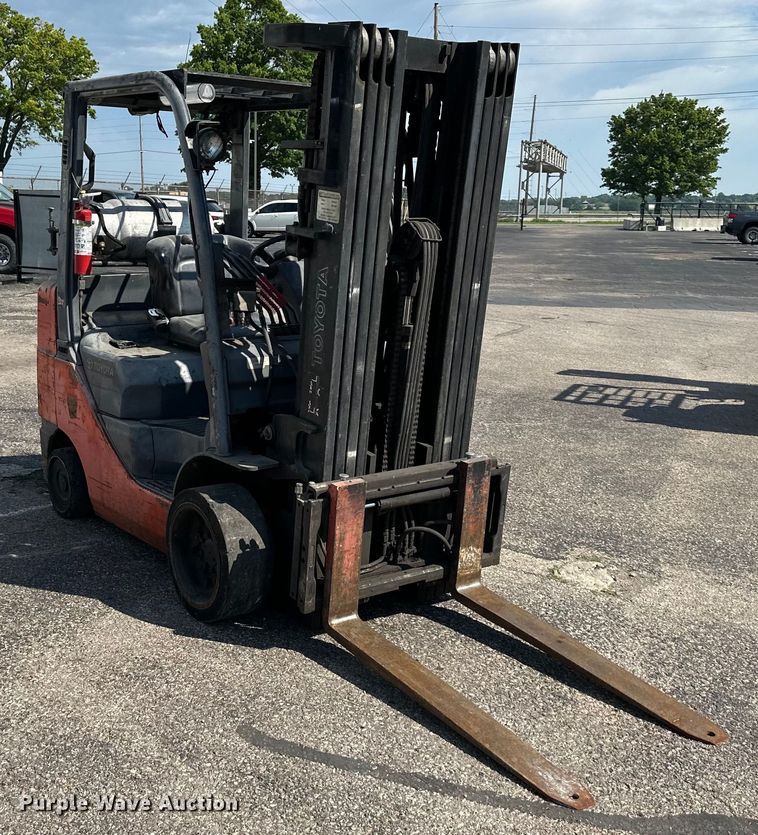 image for item EJ6914 2007 Toyota  8FGCU30 forklift