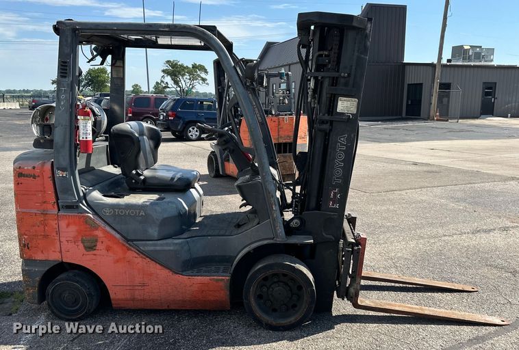 image for item EJ6914 2007 Toyota  8FGCU30 forklift