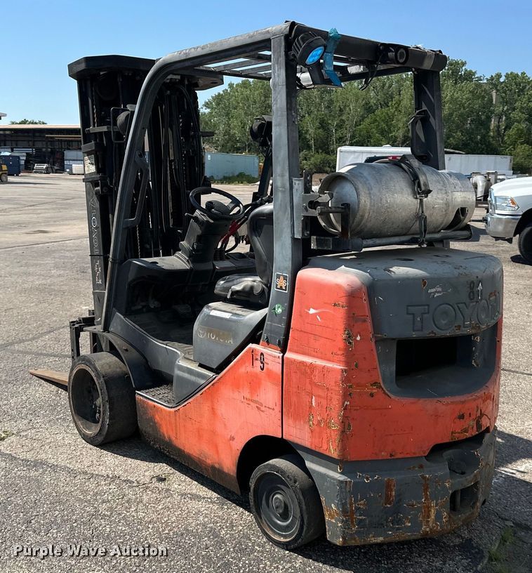 image for item EJ6914 2007 Toyota  8FGCU30 forklift
