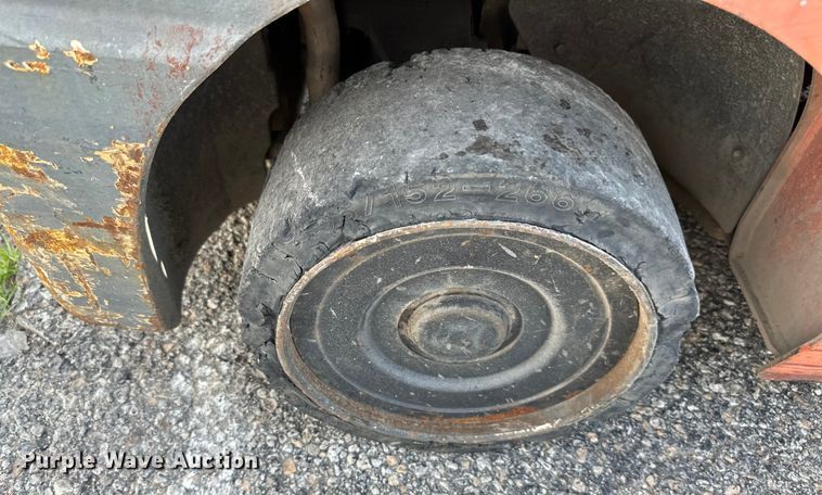 image for item EJ6914 2007 Toyota  8FGCU30 forklift